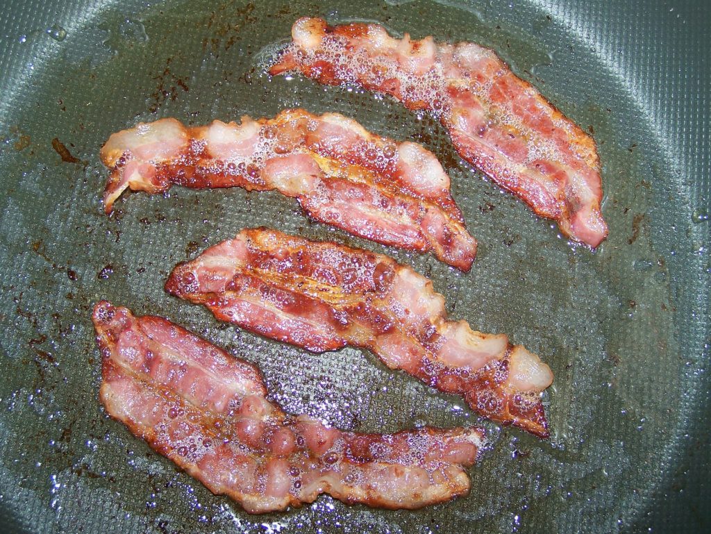 bacon i stekekpanne